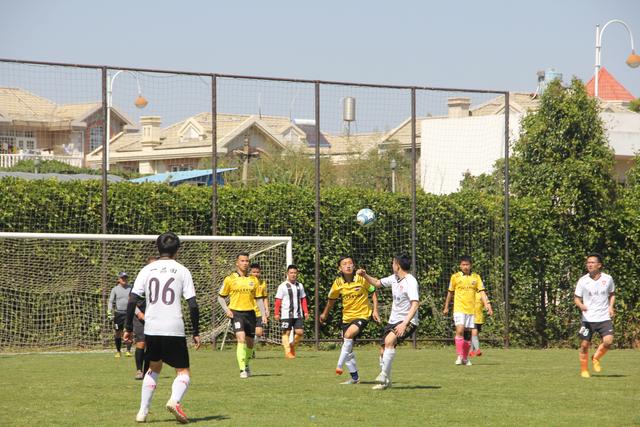 亚当斯42+10深圳险胜送吉林4连败 浙江胜天津